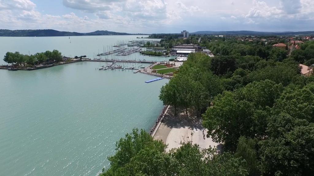 Holiday Exclusive Apartman Balatonfured Bagian luar foto